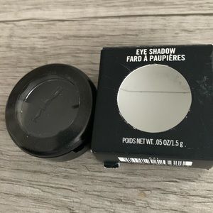 MAC Carbon Black Eye Shadow (full size)
